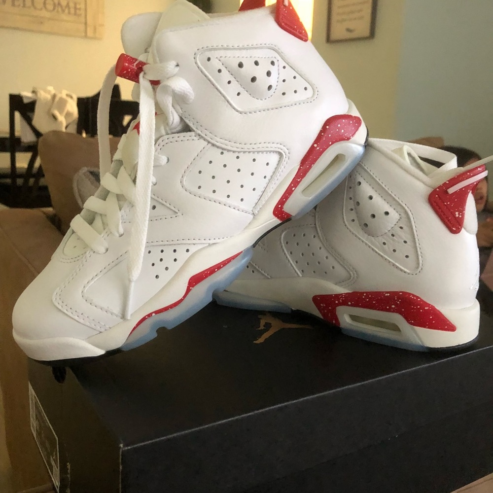 Air Jordan 6 Retros(GS) “Red Oreo”